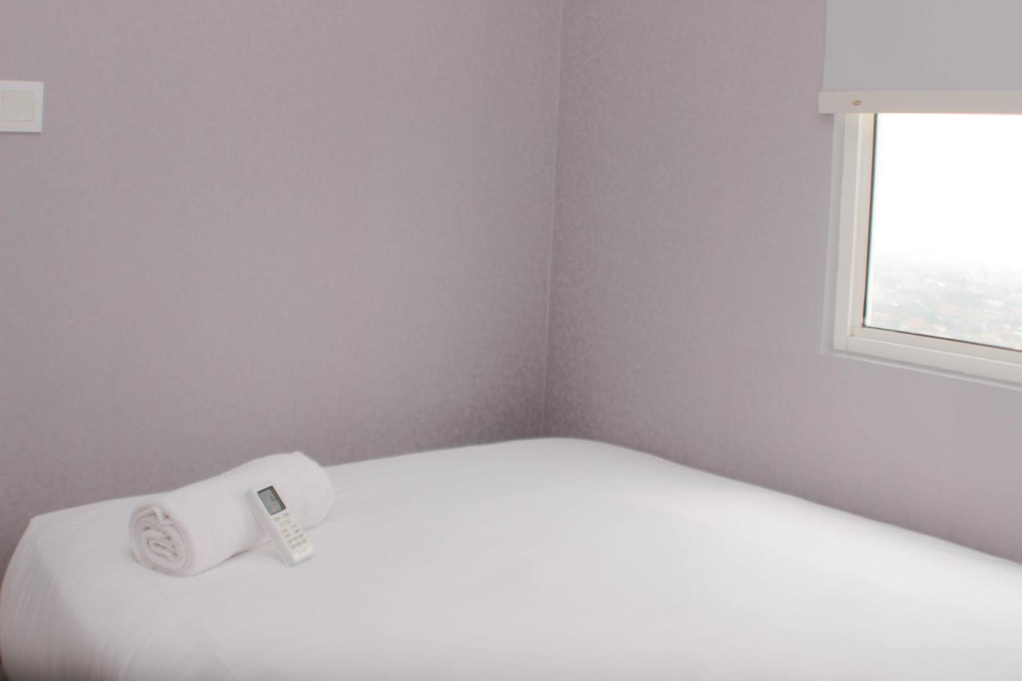 Warm And Enjoy Living 2br At Springlake Summarecon By Travelio Bekasi
