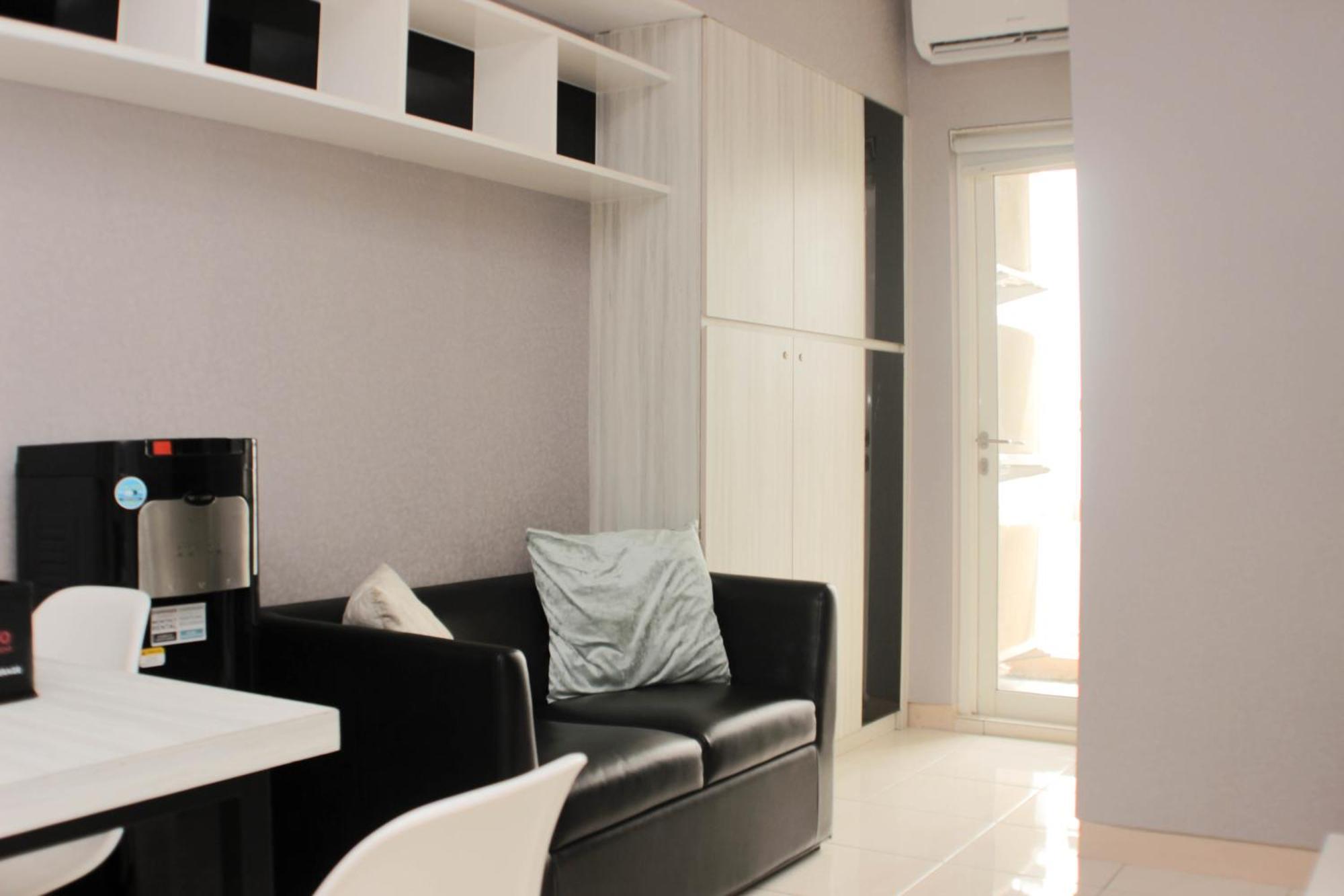 Warm And Enjoy Living 2br At Springlake Summarecon By Travelio